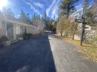 4 Bedroom cabin, dog friendly with large private fenced yard and EV charger - 2-Sterne