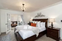 Refreshed downtown home. Easy walk to Main St! - 4-Star