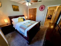 Family-sized home with quick access to the loop!! - 3つ星