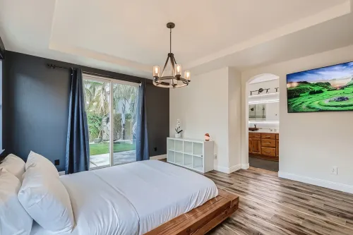 Luxury 3bd/2ba Roseville Home Hot Tub & Game Room - Homestays