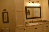 "Henrietta's Magnolia" Located 2 1/2 blocks from historic downtown Breaux Bridge - Wifi