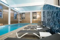 Hotel Mio City - Pools
