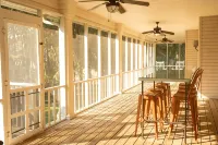 Elegant WATERFRONT home with private boat ramp/dock, elevator, & unmatched view! - Homestays