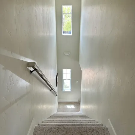 Downtown Carbondale Duplex with Enclosed Yard, no cleaning fee