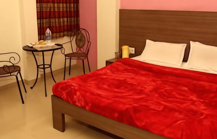 Hotel Kunal & Restaurant since1983