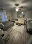 Private Basement Apartment - Wifi