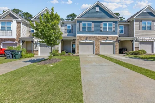 Where Relaxation Meets Home, KING Suite Retreat, 14 MINS to RDU Airport, POOL - Pool