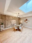 #SuiteDreamsLawrence - Historic Downtown Loft - sleeps up to 6! - 3-نجوم