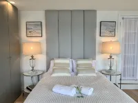 Cape Code Waterfront Cottage - 4-Star