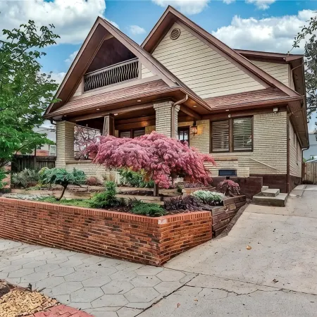 Elevated Skyline View+Wine Bar+Huge Master Suite Near Pcm & Beltline