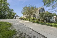 Hot Tub Relaxing Retreat. Large Group Gatherings! Business Travel. - Wi-Fi