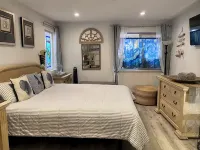 Outdoor Retreat with Panoramic Ocean Vistas, Sunrises, and Sunsets. - 3-Star