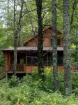 Quiet Sports Oasis-Wooded & Private - Homestays