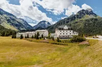 Maloja Kulm Hotel - Lemmikkieläimet sallittu