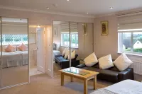 Elmcroft Guest House - 駐車場