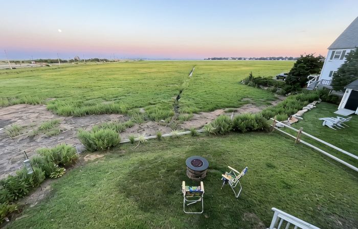 Seaside Coastal Escape 🌊