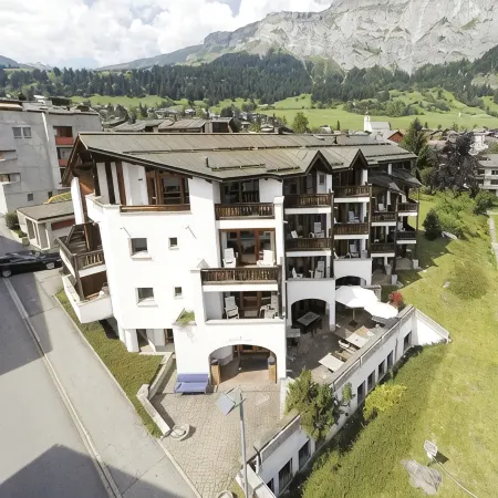 Arena Guesthouse