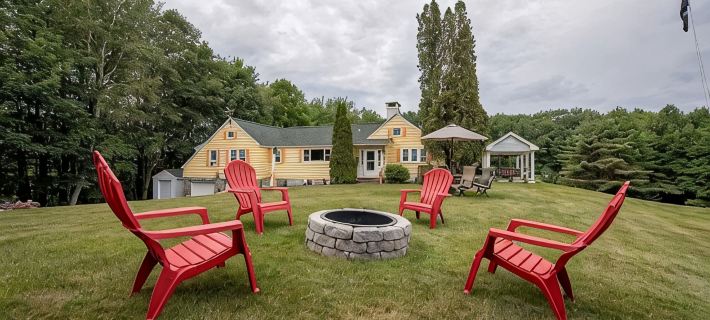 Lake Winnipesaukee, Weirs Beach, Funspot, Gunstock Hotels in Laconia