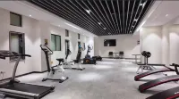 Ramada Hotel at the Port Pool Wharf of Dang Port in Zhenjiang - نادي رياضي