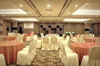 Biz Hotel Batam - Pool