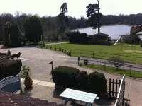 Gosfield Lake Resort - 2-Sterne
