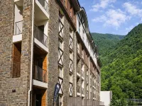 The Lodge at Ribasol - parking