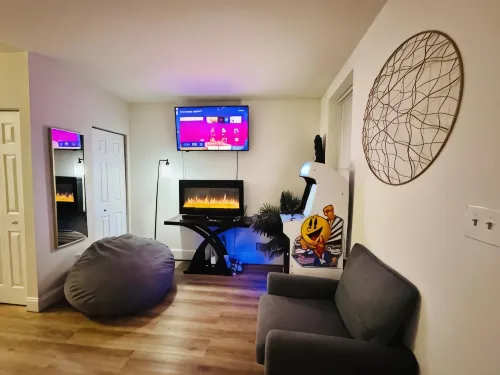 Downtown Home - Close to Topgolf, Ravens Stadium, Orioles Park, UM Baltimore - บริการรถรับส่ง