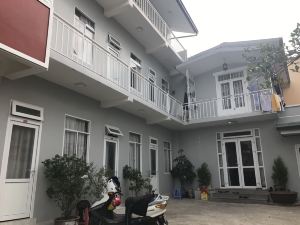 Phuong Hong Guesthouse