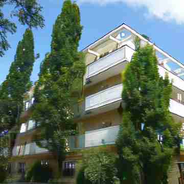 Hotel Biederstein am Englischen Garten Hotel Exterior