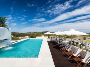 Gatzara Suites Santa Gertrudis