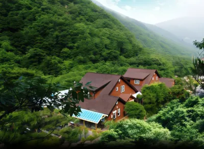 Yangsan (Baenaegol) Baenaeui Morning Pension Hotels near Tongdosa Temple