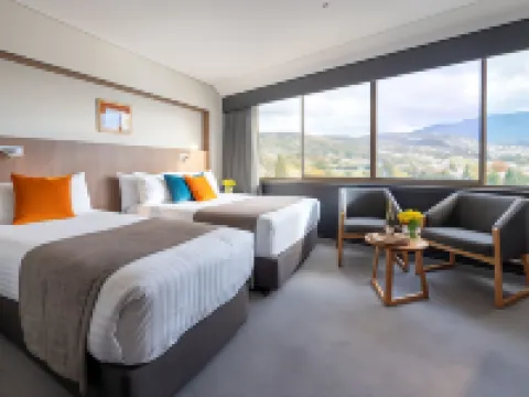 Wrest Point Hotels near Army Museum of Tasmania