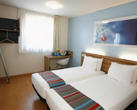 Hotel Travelodge Valencia Aeropuerto Hoteles en Manises