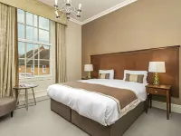 Mercure Salisbury White Hart Hotel Hotels near Salisbury Library