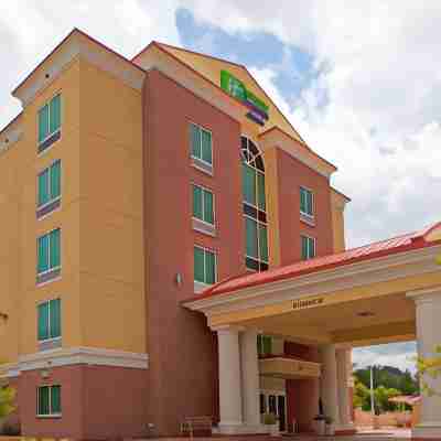 Holiday Inn Express & Suites Chaffee-Jacksonville West Hotel Exterior