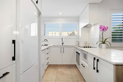 Two-Bedroom River/Park View Apartment #2 Hastings Street Photo