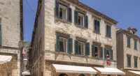 Palmotta Palace