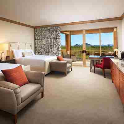 The Canyon Suites at the Phoenician, a Luxury Collection Resort, Scottsdale Rooms