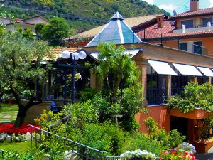 Room X 3 Villa des Reves in the Green Near Montecassino