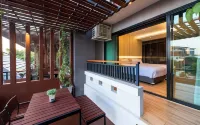 Nadee 10 Resort & Hotel - balcony
