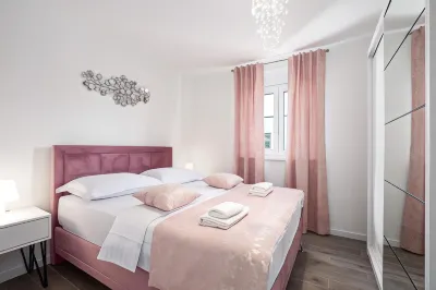 Sea Vista Apartment Kastela - Grey Hotels near Castle Cambi