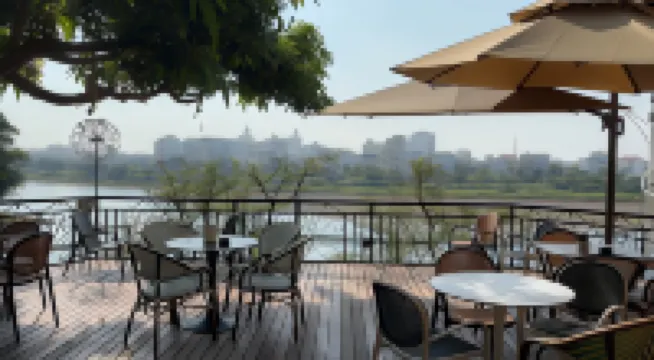 Xingmu Inn (Dongxing Port)