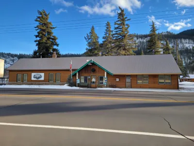 Chinook Cabins & RV Park فنادق في South Fork