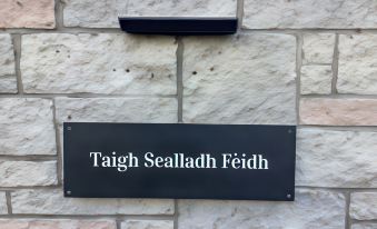 Taigh Sealladh Fèidh B&B