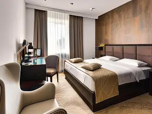 Harten Business & International Hotel