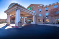 Holiday Inn Express & Suites Edmond Hoteles en Edmond