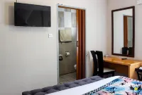 The New Mall Guesthouse - Airport Shuttle