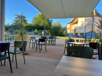 Hôtel du Lion d'Or Hotels in Charolles