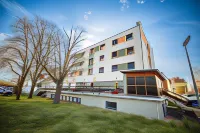 Arion Airport Hotel - Pet friendly
