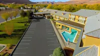 Moab Valley Inn Hotels near Moab Brewery